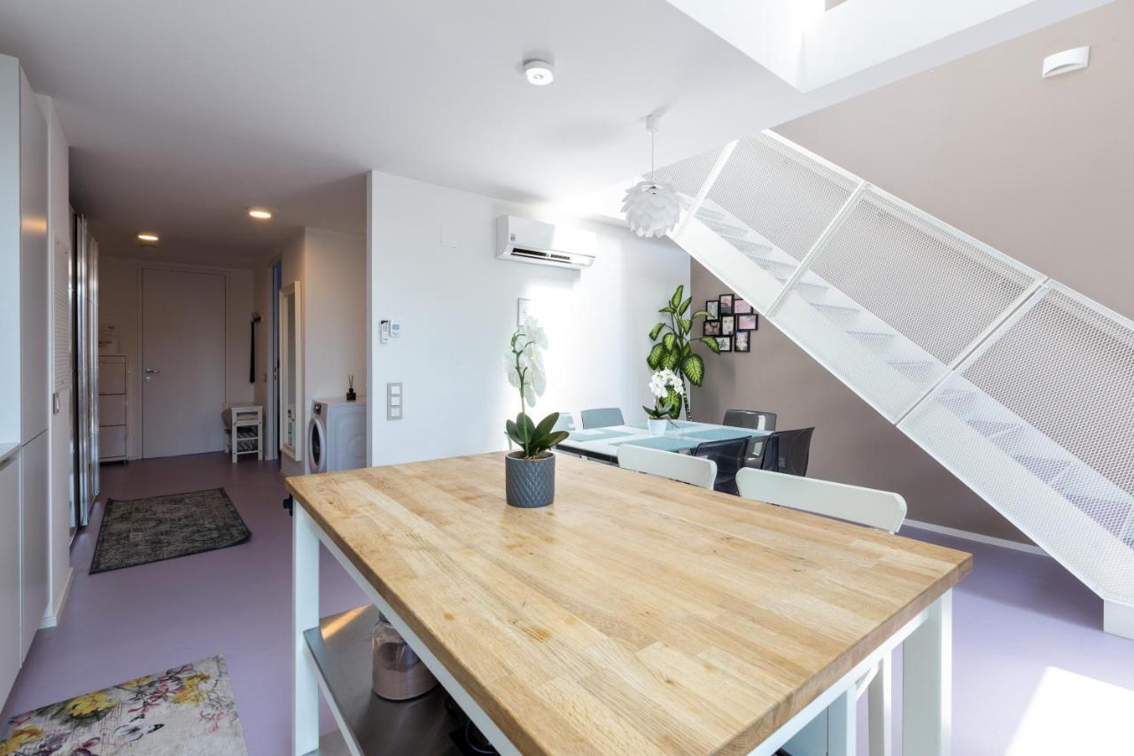 Julius 28 - Duplex Apartment 5 Mins To City Center Wina Bagian luar foto